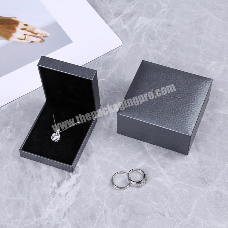 Boyang Custom Jewelry Packaging Large Leatherette Paper Necklace Display Gift Box with Own Logo