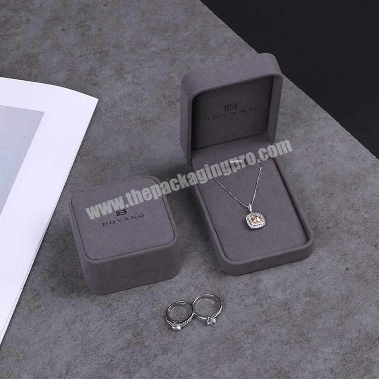 Boyang Custom Logo Printed Velvet Necklace Box Jewelry Pendant Box Packaging