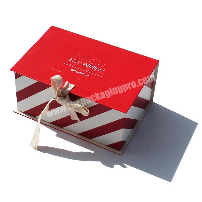 Bridesmaid custom luxury candle clothings closure paper box packaging small foldable favor gift box with ribbon