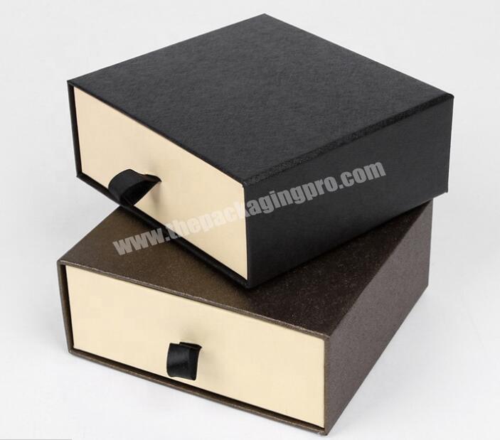 Cardboard sliding boxes for purse and handbags