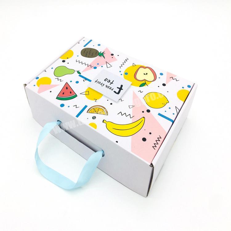 China Factory Directly Corrugated Cardboard Packaging Gift Box Apparel Box Shipping Carton Mailer Box With Ribbon Handle