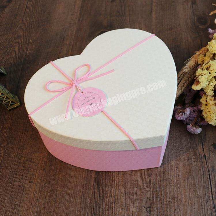 Custom Hand-made Heart Shaped Pink Special Paper Coat Cardboard Gift Box Rose Flower Cover and Base Carton