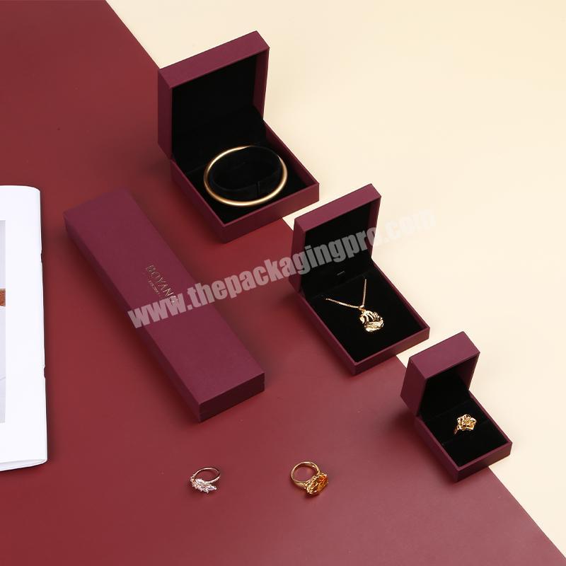 Custom Hot Sell Luxury Printed High Quality Chain Box Jewelry Storage Packaging Wedding Rings Jewelry Box