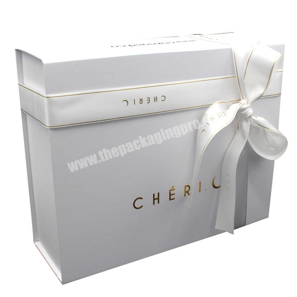 Custom Logo Luxurious Paperboard Magnetic Closure Foldable Gift Box With Ribbon