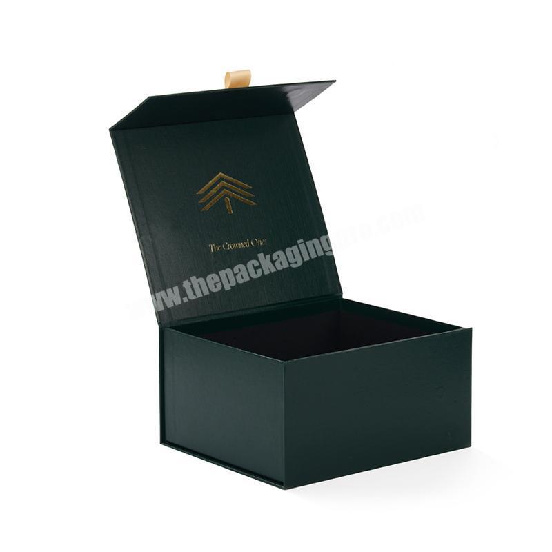 Custom New Design Elegant Ramadan Paper Gifts Boxes In Picess Crescent Cardboard Produce Boxes