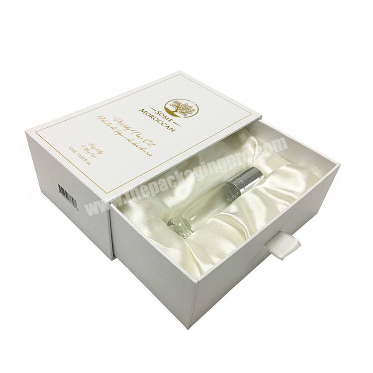 Custom Small Logo Luxury Magnetic Packaging Gift Box With satin for perfume
