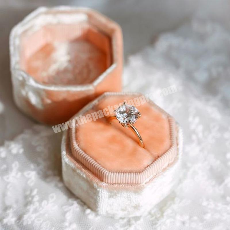 Amazon.com: DesignSter Ring Bearer Box, Double Ring Box, Hollow Velvet Ring  Box, Ring Holder For Wedding Ceremony (Gray) : Clothing, Shoes & Jewelry