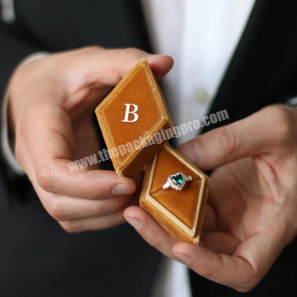 Custom luxury velvet engagement ring gift packaging wedding ring gift box packaging jewelry gift box velvet ring jewelry boxes