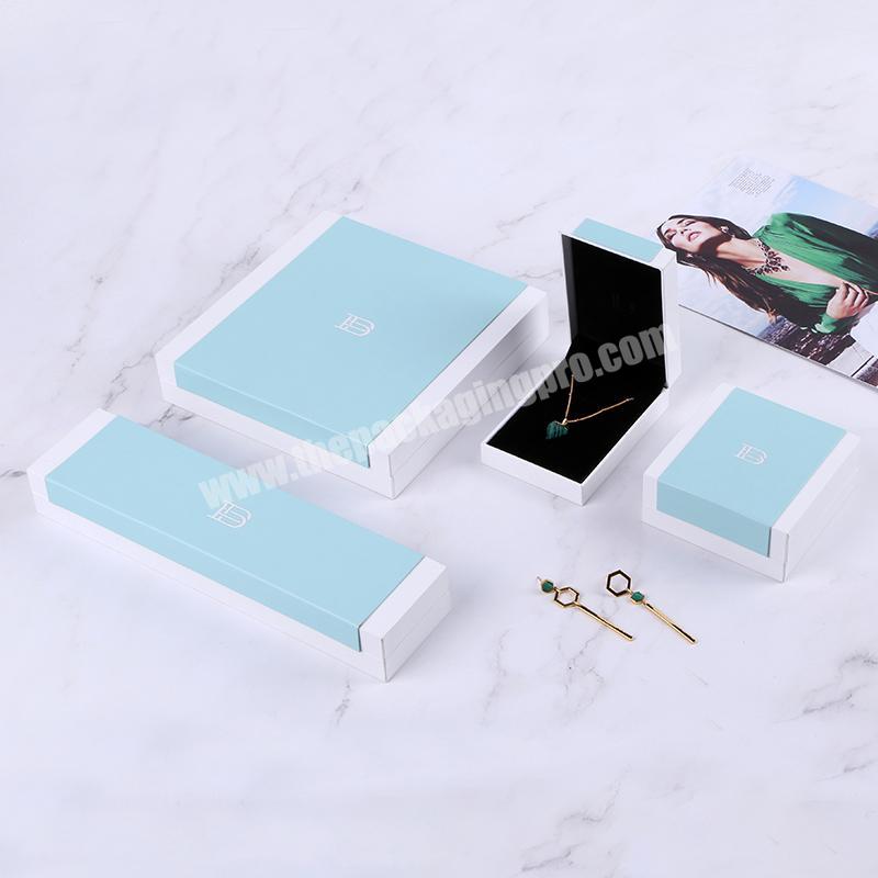 Customized Logo High Quality Luxury Packaging Plastic Clamshell Girls Display Storage Jewelry Box Set