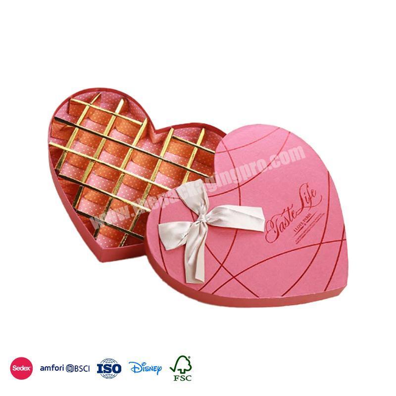 Factory Direct Sales existing Heart-shaped romantic color with food material compartment sweet chocolate box