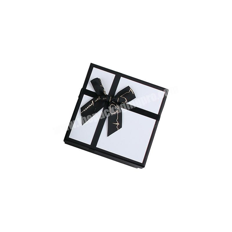 Factory Direct Source Delivery Classic High-end Black And White Bow Valentine's Day Cosmetics Top And Base Gift Boxes