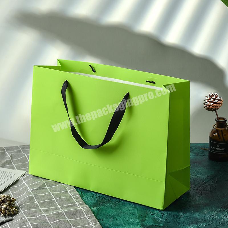Factory Direct Supply Bespoke Competitive Price Gift Bags Luxury Shoes Clothes Packing Paper Shopping Carry Bags With Handles