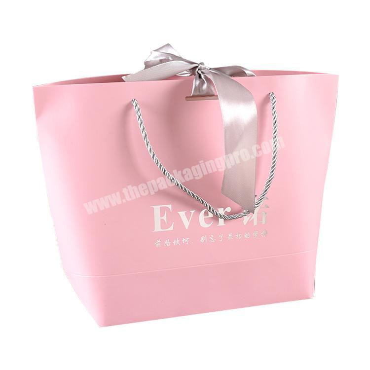 High quality silver embossing logo paper bag shopping bag gift packaging box with handle and ribbon