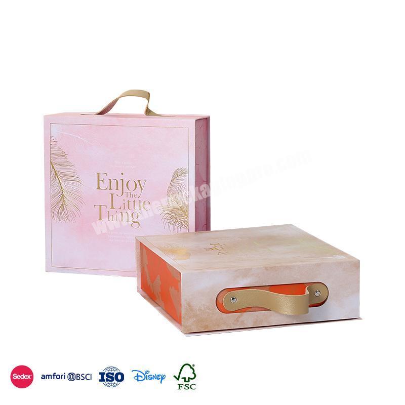 Hot Sale Factory Direct Fresh and natural romantic color flip cover with leather handle valentine floral box