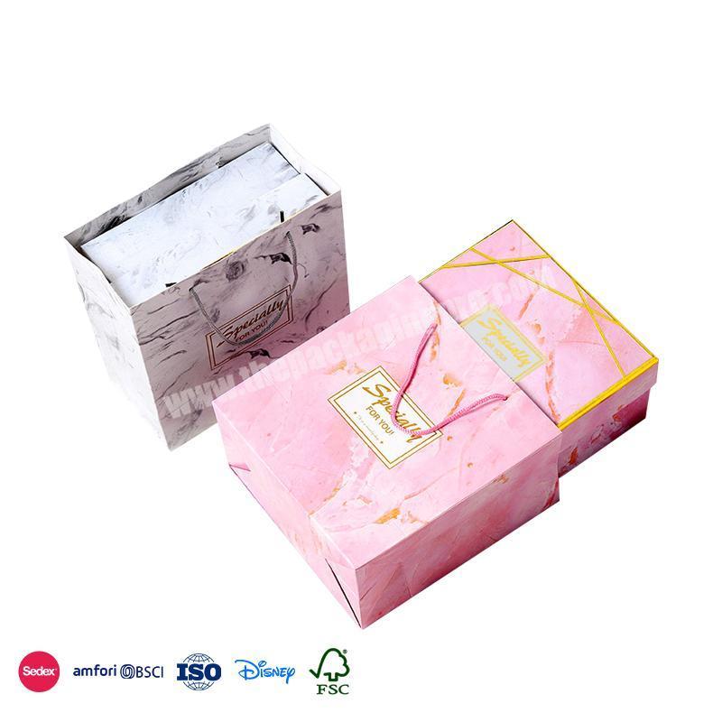 Hot Sale Factory Direct High-end atmosphere square with gold logo with the same tote bag the birthday box