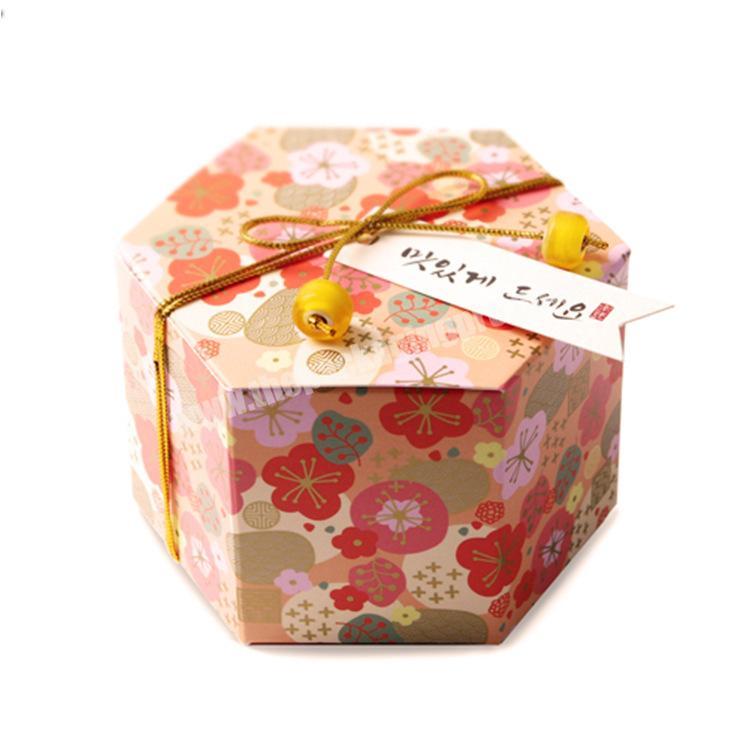 Korean Hexagon Paper Creative Wedding Candy Box Custom Mini Bronzing Plum Flower High-end Jewelry Packaging Box For Gift