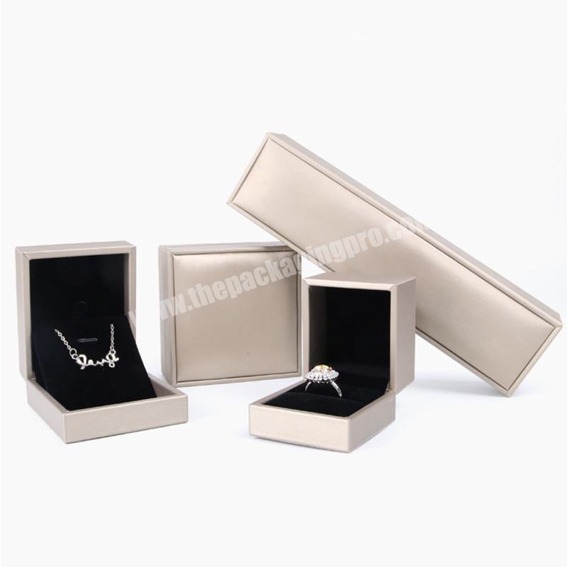 Luxury Necklace Earring Gift Packaging Ring Custom Bracelet Boxes jewelry boxes with logo velvet jewelry box