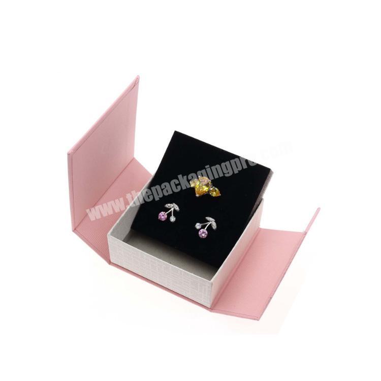 Luxury White Print Paper Earring Packaging Gift Marble Jewelry Box with ribbon closed.