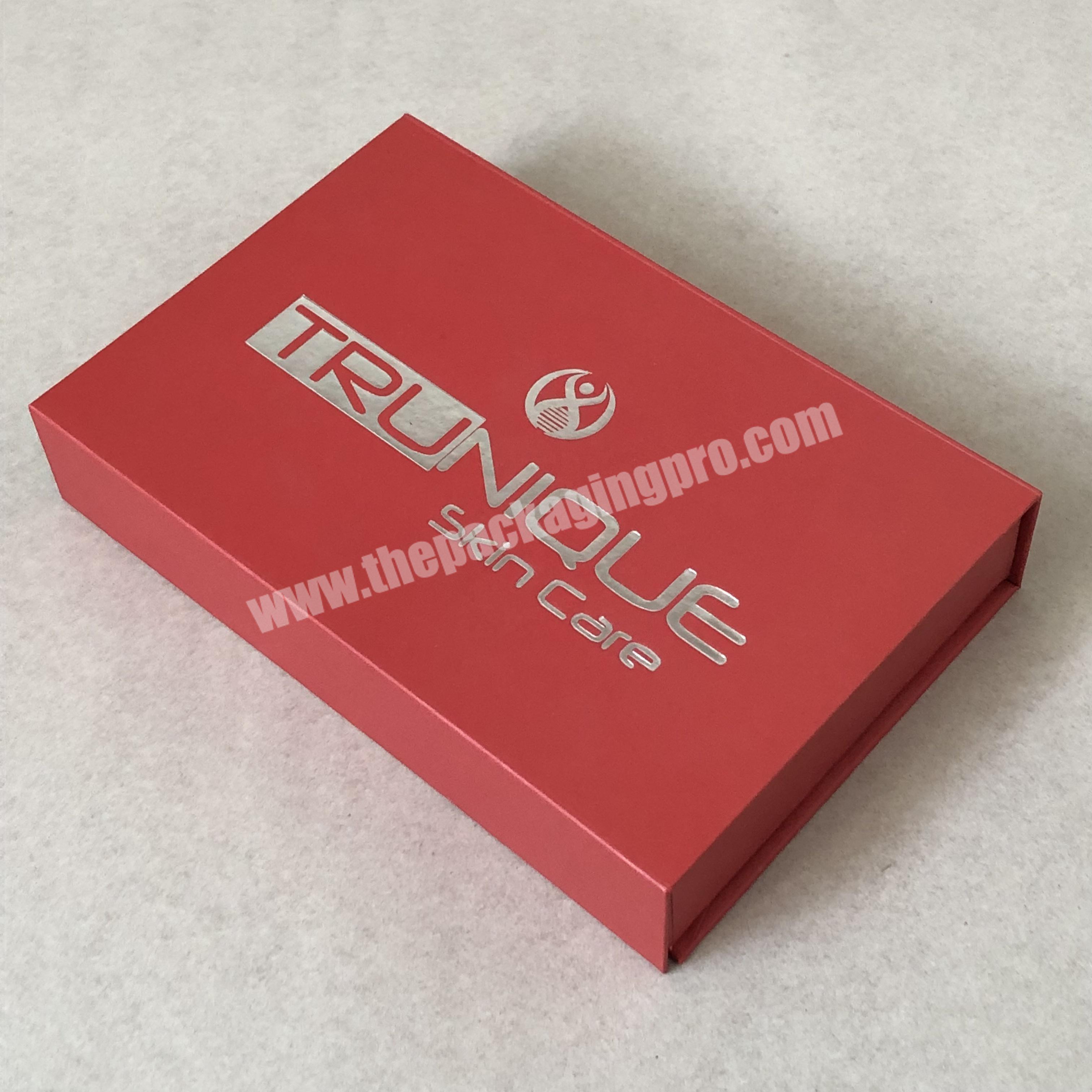 Magnet closure Cardboard gift box for skin care bottles with silver hot stamping
