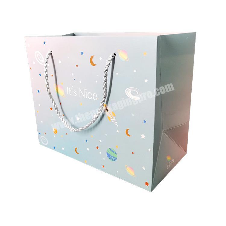 Manufacturer Wholesale Custom Fashion Coated Paper Bag Recyclable Packing Gift Rainbow Paper Shopping Bag