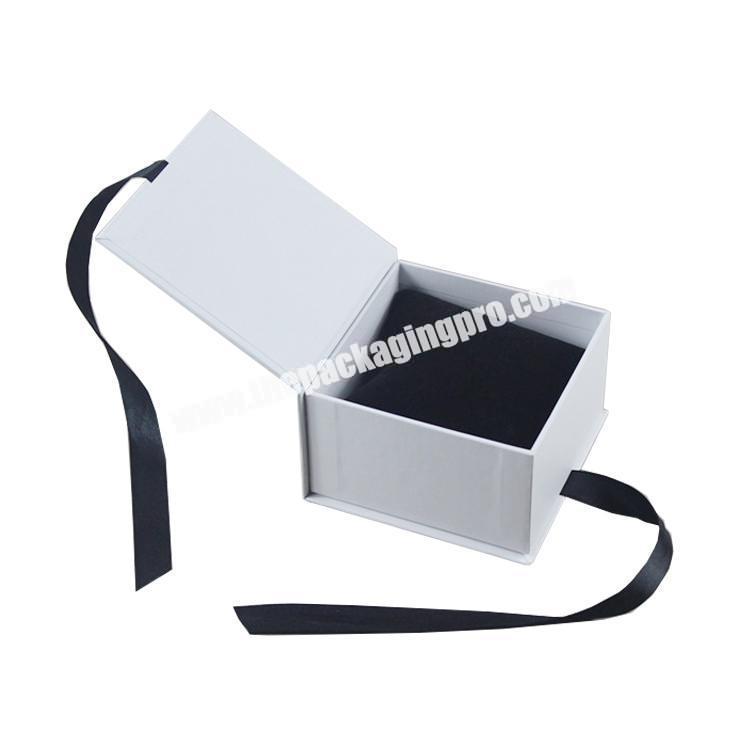 New Design Fashion Folding Magnetic Closure Jewelry Box Packaging With Ribbon