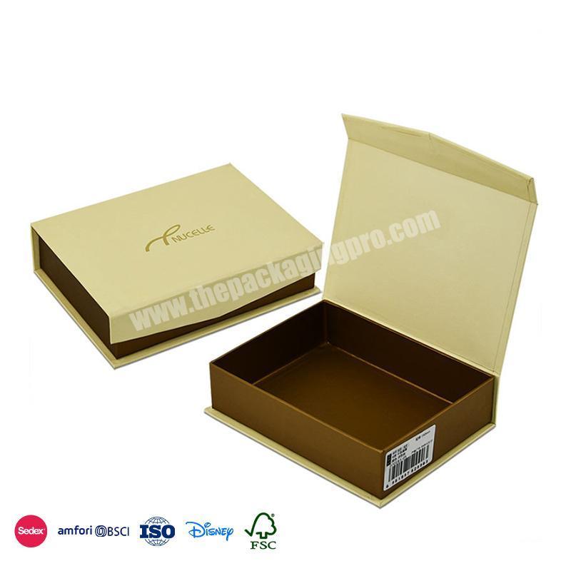 New Type Hot Sale Green with gold inner secure suction clasp lovely wooden cigar book shape box for gift