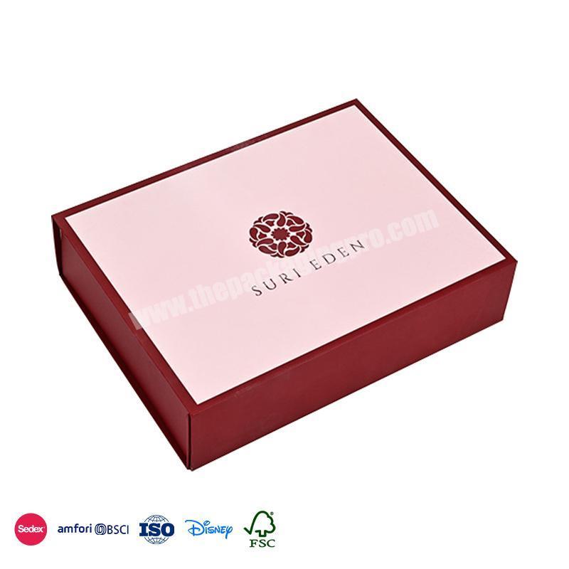 Newest Product Red Lace Simple Icon Regular Style Waterproof rigid cardboard packaging box for clothing