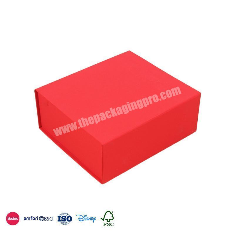 Welcome To Inquiry Price Red festive color minimalist design bridesmaid paper box folding wedding gift box