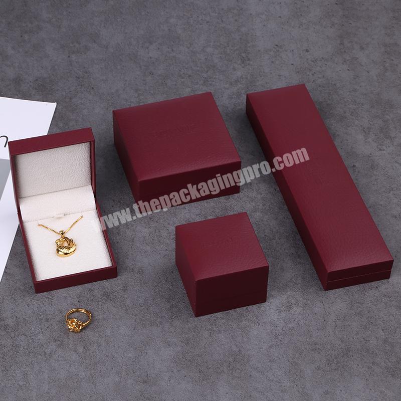 Wholesale Custom Logo Hot Sell Luxury Plastic Clamshell Girls Display Storage Jewelry Box Packaging Set
