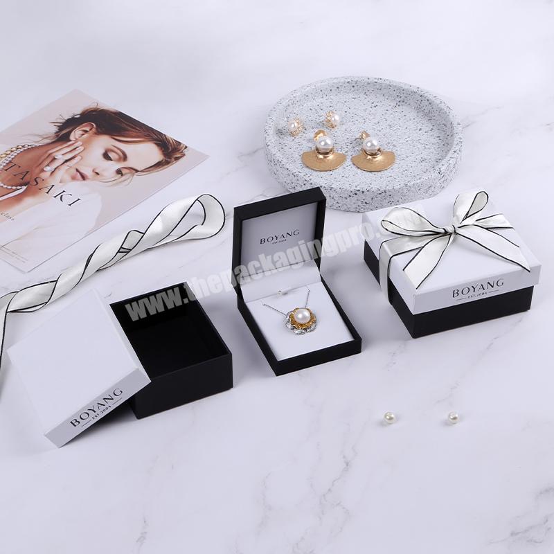 Custom necklace boxes round shape with logo wholesale jewelry packaging