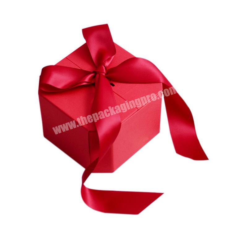 Wholesale Custom Luxury Handmade Sweet Heart Shape Gifts Packaging Strong Cardboard Boxes With Ribbon