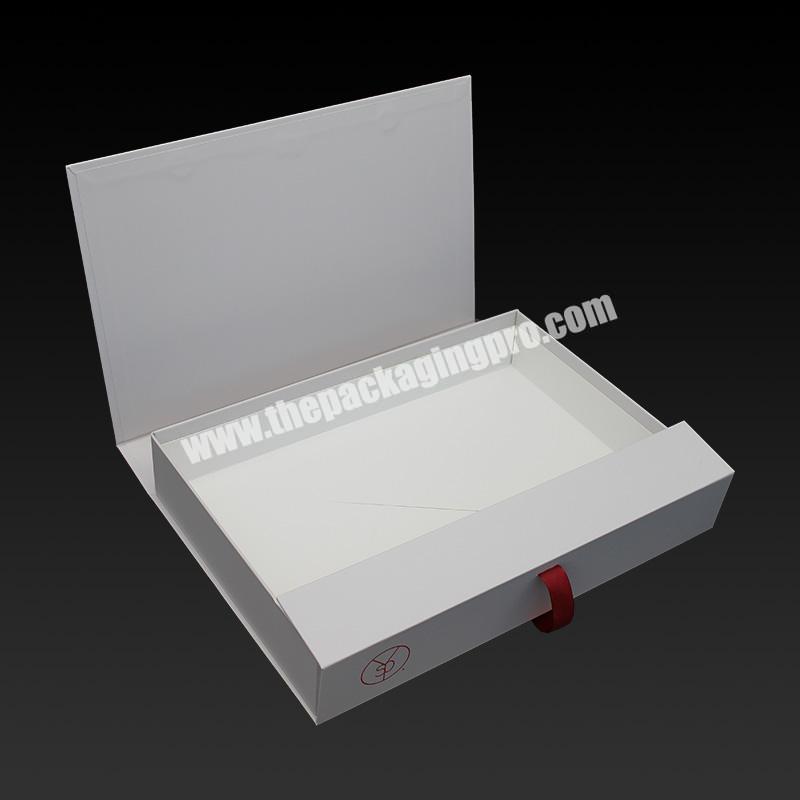 Wholesale cheap logo white clothing packaging paper boxes with ribbon