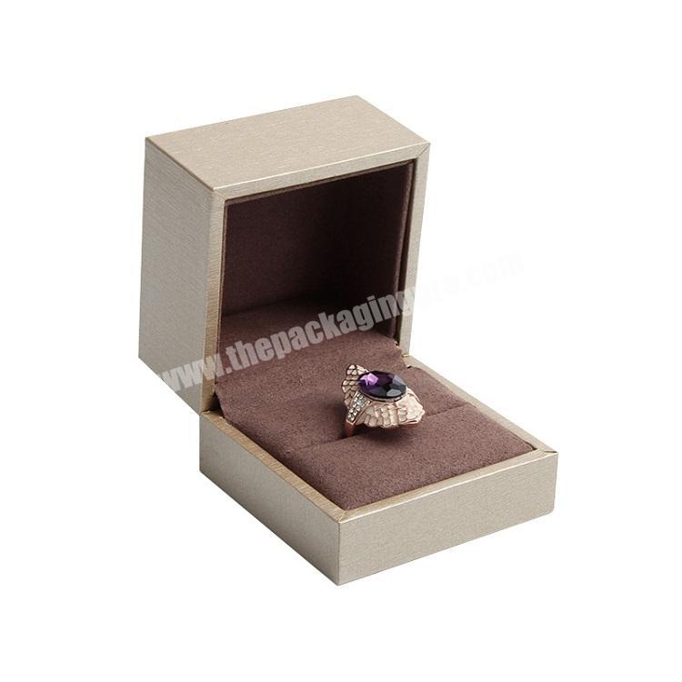 Wholesale luxury small cardboard jewely packaging paper box with sponge
