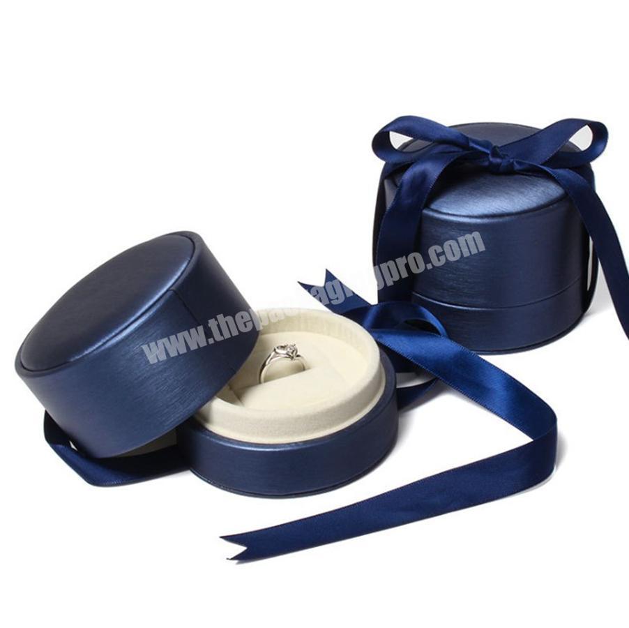 Bespoke Design Ring Necklace Packaging PU Leather Portable Travel Round Mini Jewelry Box with Logo and Ribbon