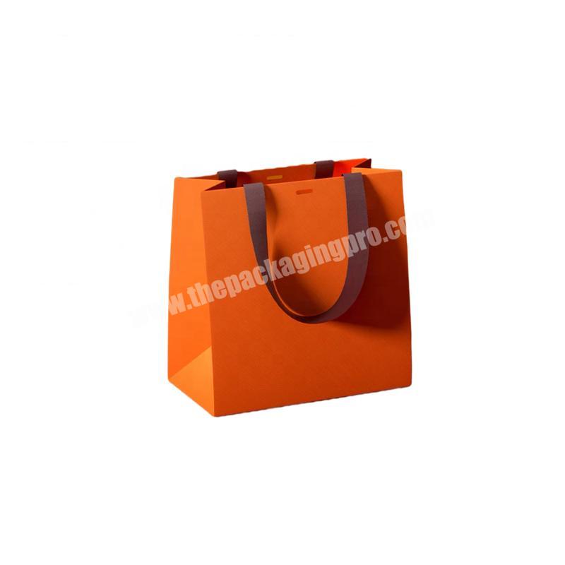 personalize Custom Printed Luxury Recylcable Folded Gold Foil Shopping Paper Gift Bags with Your Own Logo