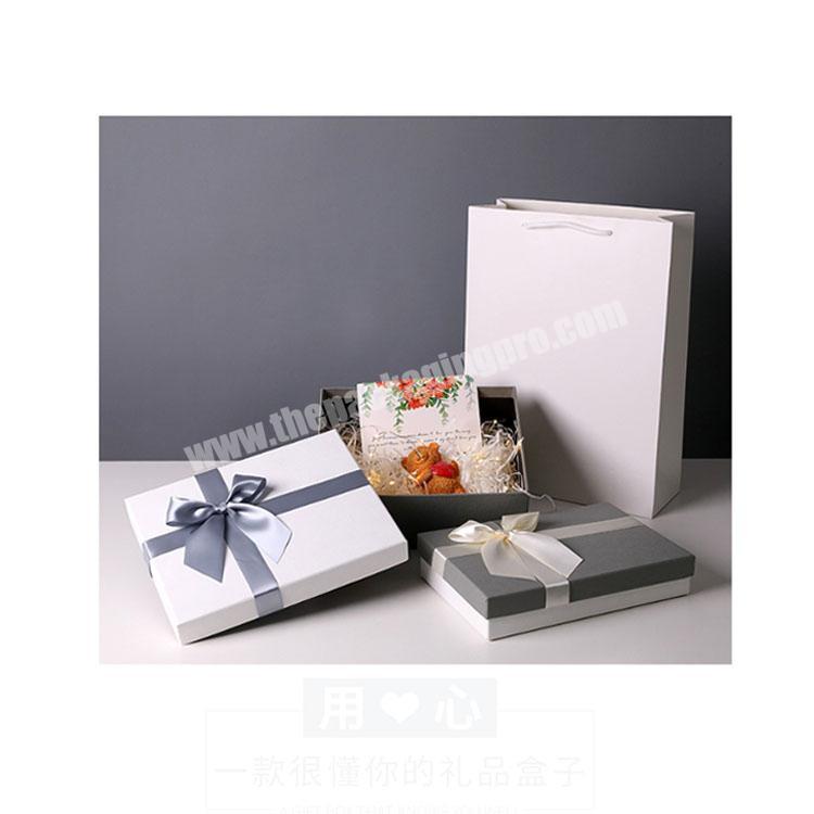 High Quality Custom  Logo White Packaging Gift Box With Ribbon