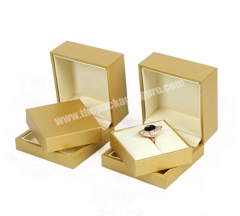Luxury Gold Leatherette Paper Jewelry Display Rings Holder Jewelry Box with Custom Logo