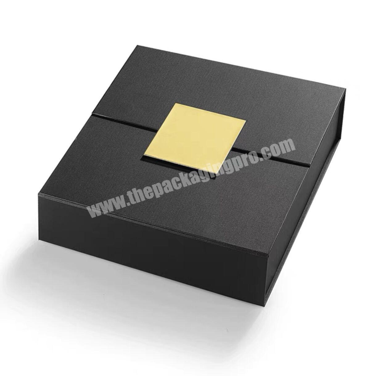 New Design Custom Printing Luxury Rigid Cardboard Paper T-Shirt Clothes Packaging Empty Matte Black Magnetic Gift Box
