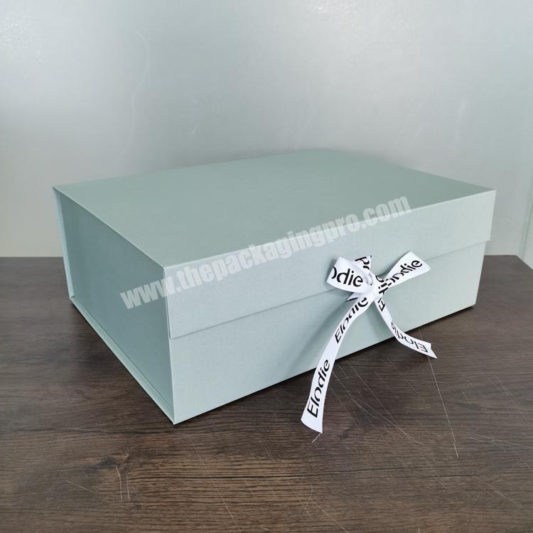 custom magnetic lid closure foldable gift box with ribbon