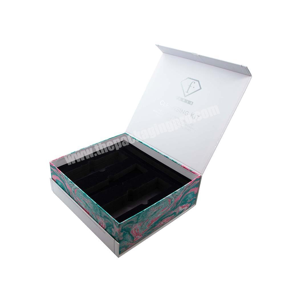 China Custom Luxury Rigid With Magnetic Gift Cosmetic Clothing Book Folding Boxes Packaging