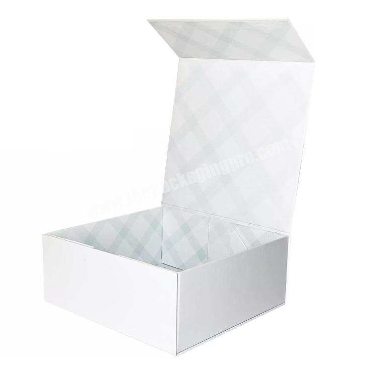 Custom Logo Paper Cardboard White Magnetic Foldable Gift Box Packaging For Garment Apparel Clothing