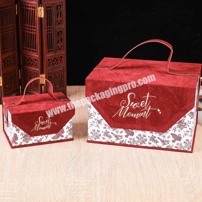 Wholesale Custom Bronzing Logo Sweet Moment Packaging Paper Box Magnet Gift Box with Handle