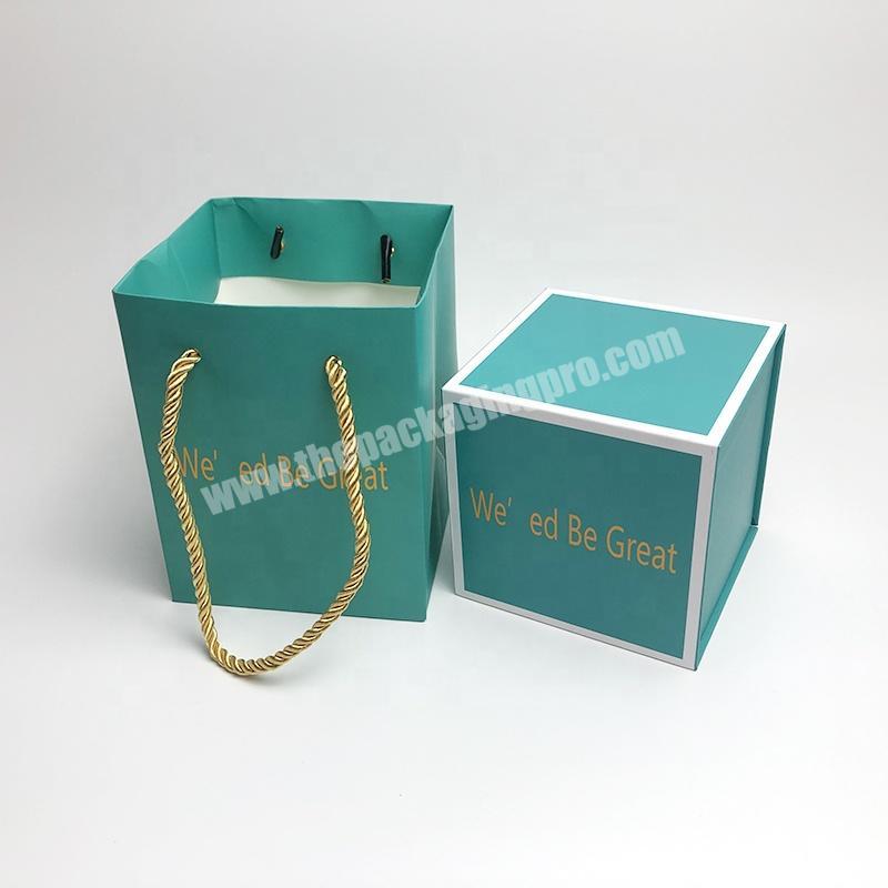 Manufacturer Customized Square Blue White Edge Magnet Boxes And Bags Package For Stores