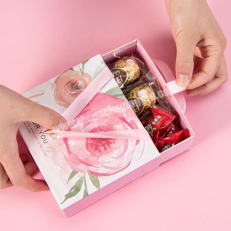 Customized Luxury Sweet Chocolate Wedding Valentine's Favour Box Candy Packaging Gift Box With Ribbon Handle