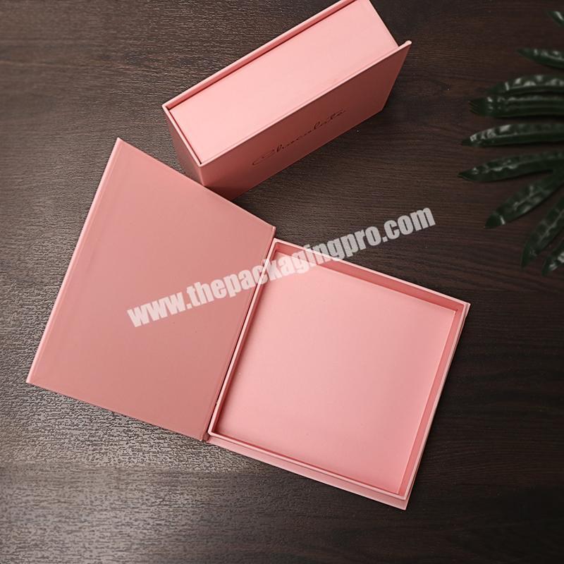 Round heart shaped candy packaging box grey board paper box magnetic food gift box for chocolate factory
