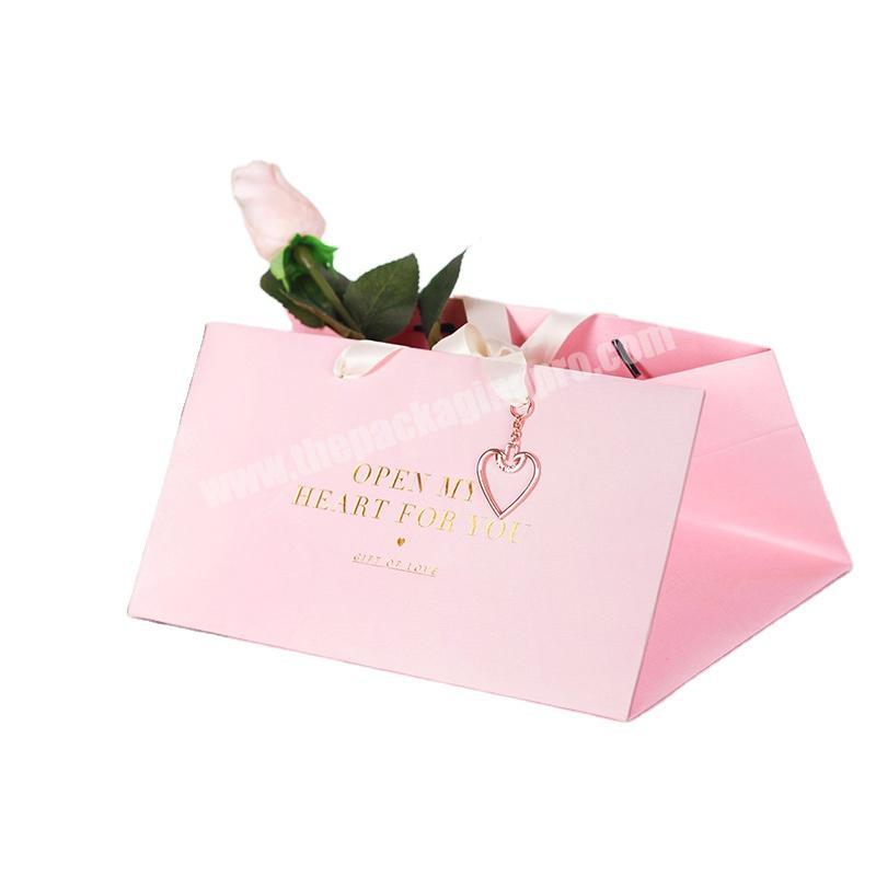 High Quality Wedding Gift Bag with Ribbon Personalized Eco-friendly Party Gift Bag Custom Christmas Paper Bag for Gift