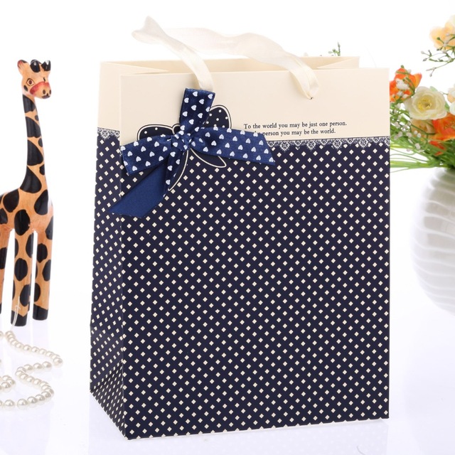 20pcs High Quality Paper Gift Bag Festival Paper Bag with Handles Fashionable Jewellery Bags Wedding Birthday Favor Bags