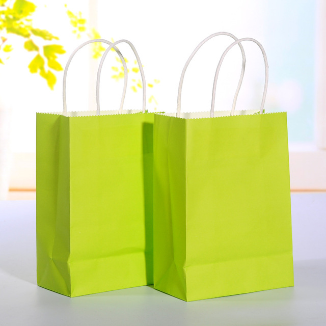 20pcs/lot Bright Green kraft paper bag with handle Wedding Party Favor Paper Gift Bags 21*15*8cm