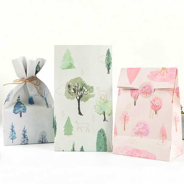 3 pcs/set 23 * 13cm forest Small tree Paper Best Gift Bags with Sticker for Christmas Wedding Party Candy Food Packaging bag