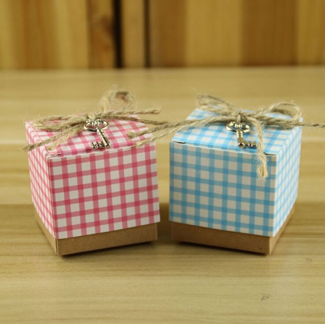 Wedding favors Grid Rustic Baby Shower Gift Box favor and wedding decoration kraft candy box Party Chocolate Box+rope+key 5*5cm